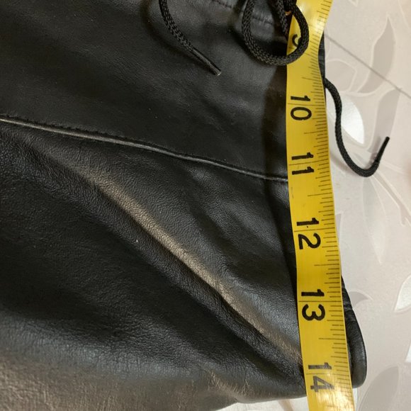 Leather shorts - Picture 8 of 8